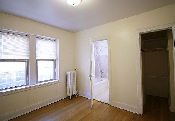 4th image of 1606 E Royall Pl #4-04