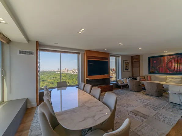 106 Central Park South image 4 of 10