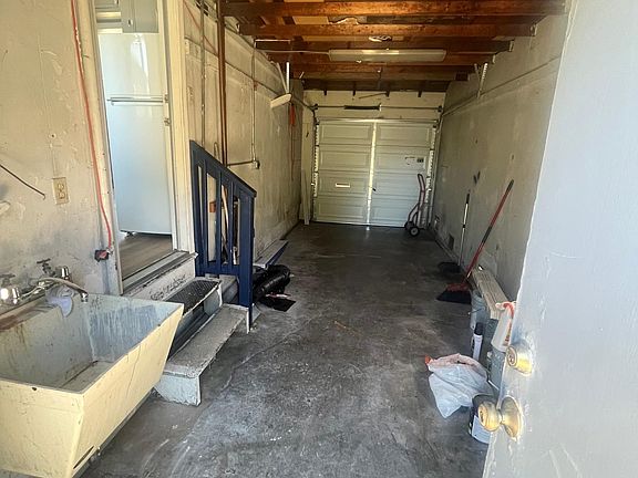 2nd image of 841 S 49th St