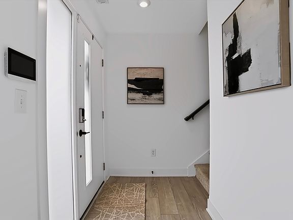 5th image of 423 Leota St