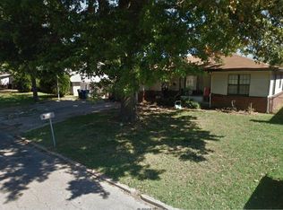 1212 N Cherrington Ave, Claremore, OK 74017