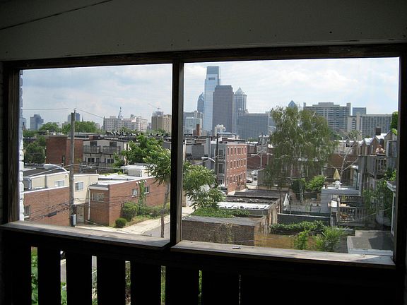 2nd image of 729 Corinthian Ave #3R