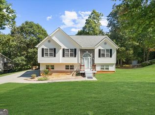 34 Chatham Ct, Jefferson, GA 30549