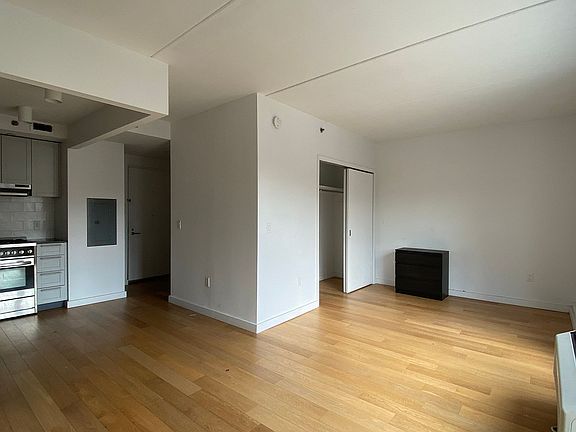 3rd image of 150 Union Ave #2O