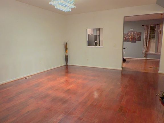 Spacious living room