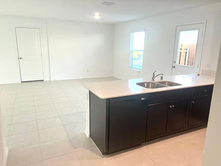 5836 Timber Point Dr — Photo 8