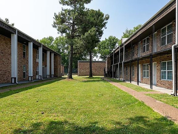 4th image of 3236 Millington Rd