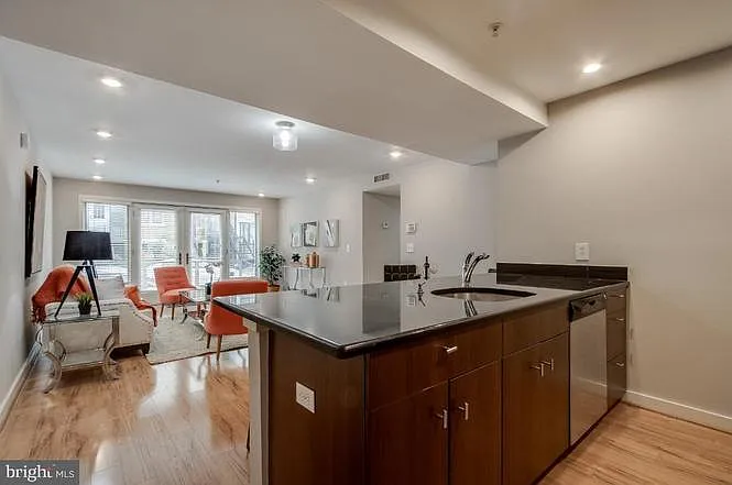 1423 Newton St NW — Photo 4