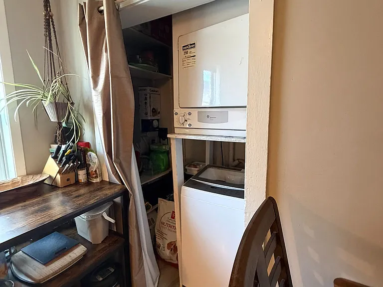 315 Parkdale Ave #B — Photo 7