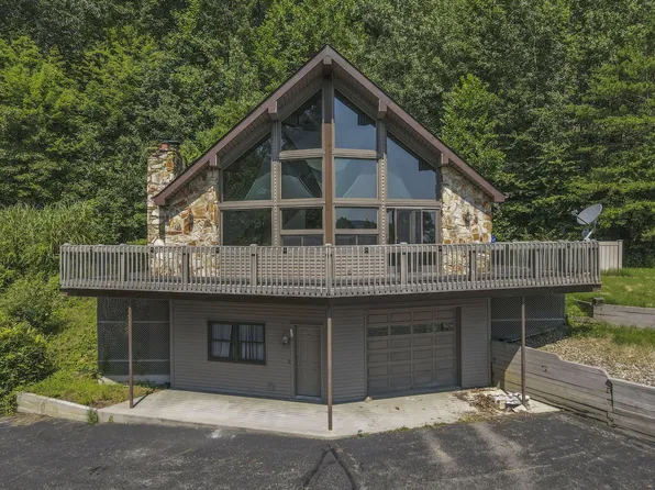 1000 McGrery Rd SE, Lancaster, OH 43130