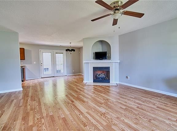 3rd image of 8311 Kings Creek Dr