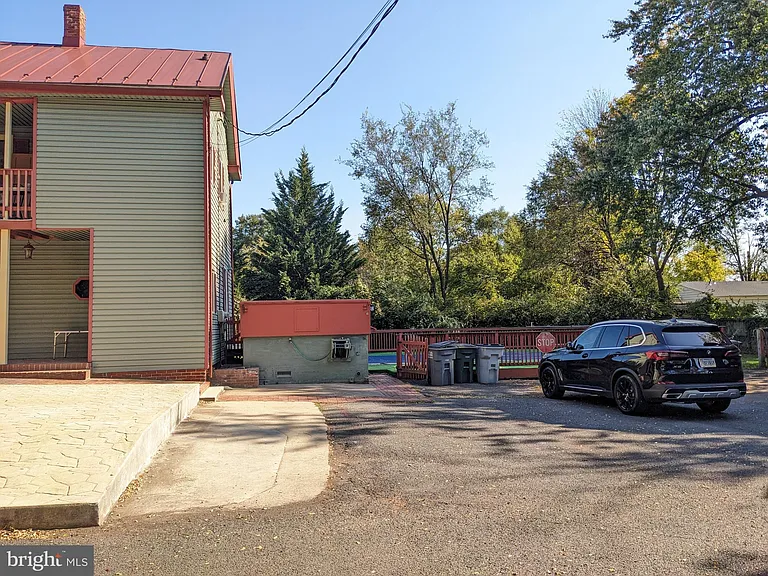 9014 Sudley Rd — Photo 4