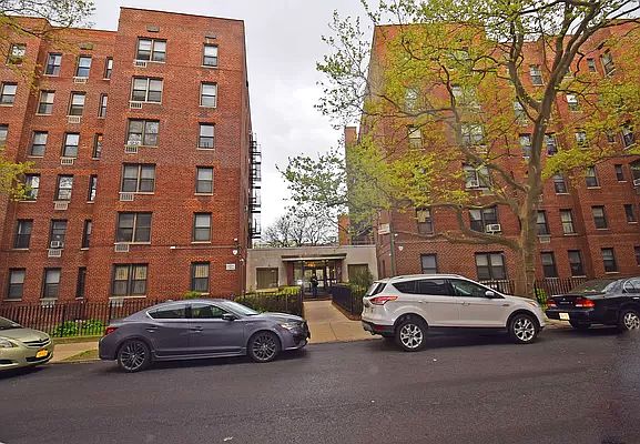 1st image of 141-05 Pershing Cres #118
