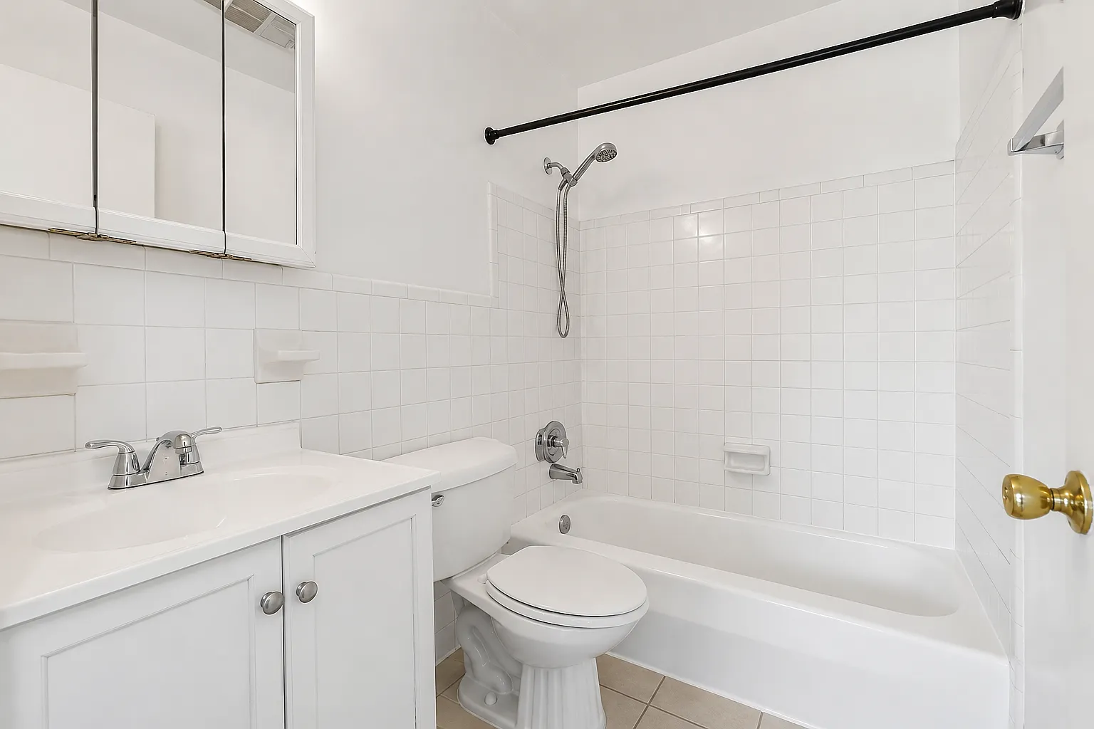 2 bed, 1.5 bath, 884 sqft, $1,500 — Photo 4