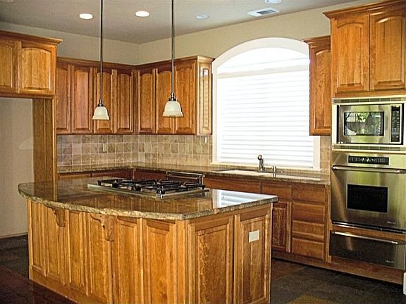 4th image of 783 Fitch Way