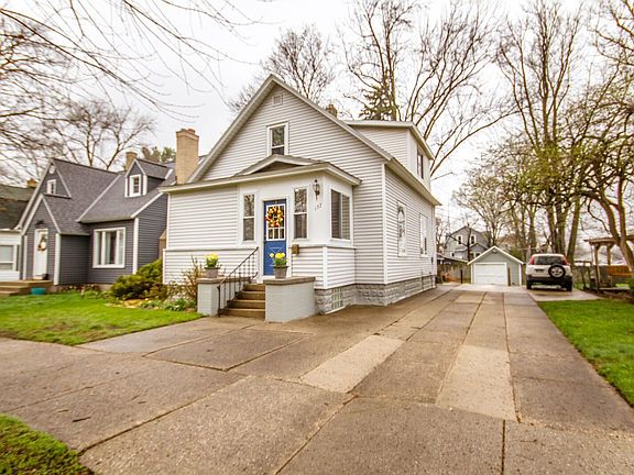 2nd image of 137 E 22nd St