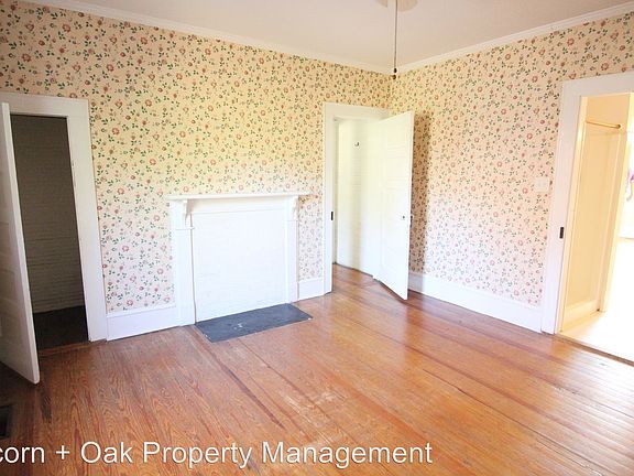 4th image of 405 N Churton St