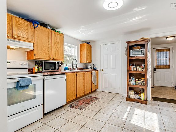 4th image of 489 Cobequid Rd