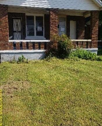 2nd image of 836-838 Chelsea Ave