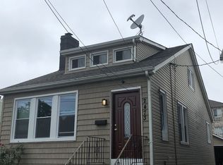 2460 Rohr Pl, Bronx, NY 10465