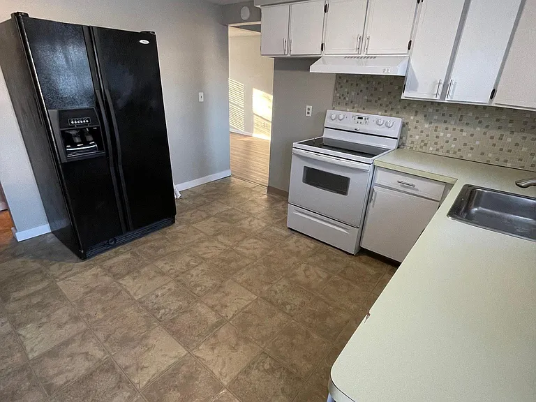 40 W Summerset Ln — Photo 24