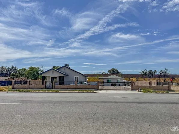 911 E Brundage Ln, Bakersfield, CA 93307