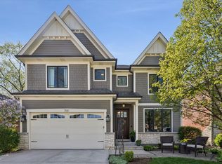 700 S Swain Ave, Elmhurst, IL 60126