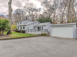 144 Hallock Landing Rd, Rocky Point, NY 11778