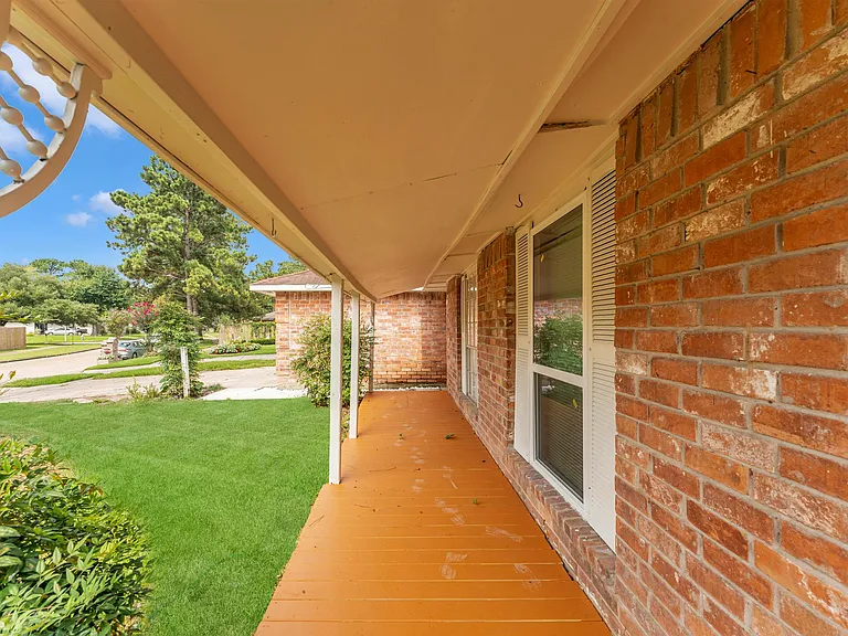 6211 Coachgate Dr — Photo 7