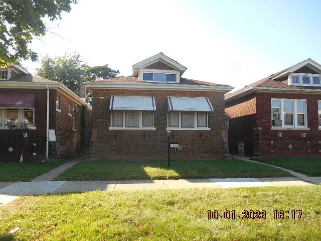 7930 S Kenwood Ave photo 1