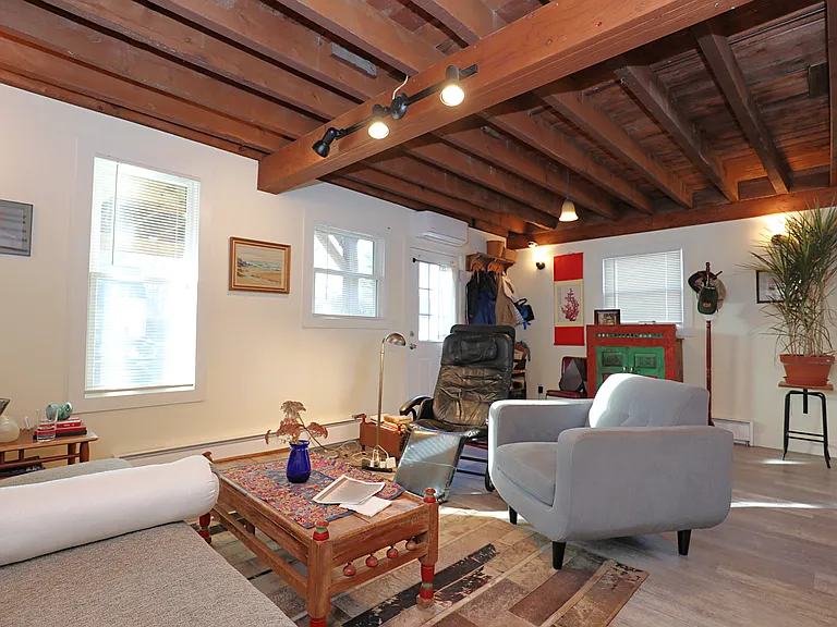 353 Washington Ave — Photo 6