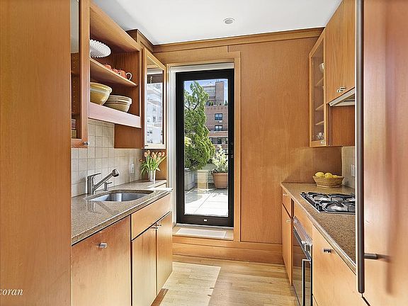 4th image of 124 E 84th St #Pha