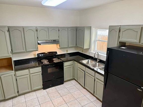3rd image of 411 Shiloh Dr #11546172
