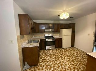 25-21 33rd St #2, Astoria, NY 11102