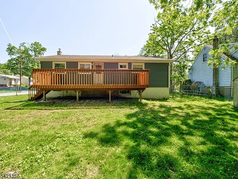 50 Auburn Rd — Photo 30