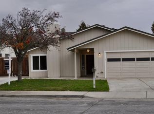 2011 Highland Dr, Hollister, CA