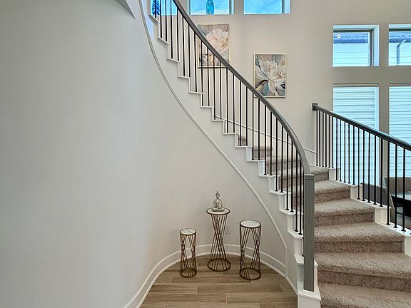 2nd image of 10915 Crescent Spring Dr
