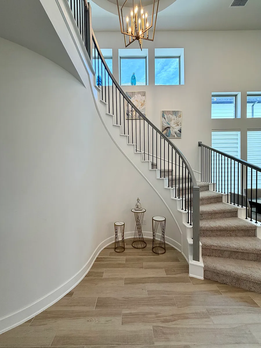Building Photo - 10915 Crescent Spring Dr