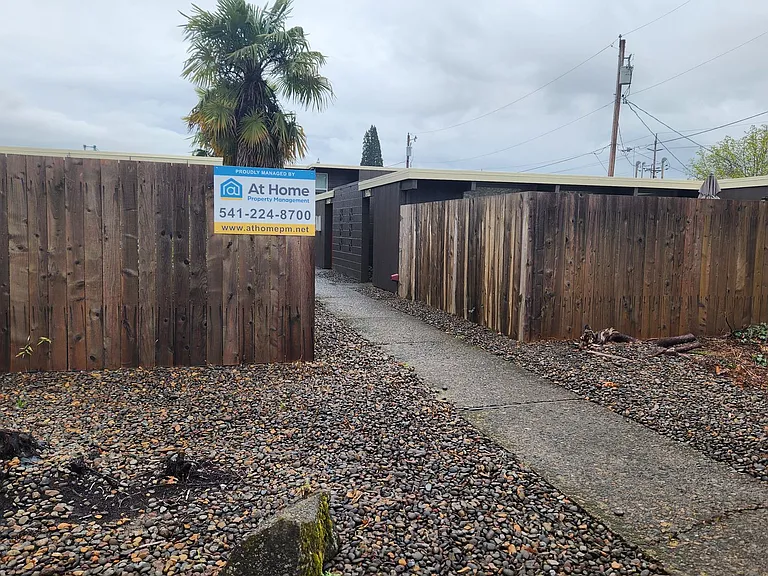 Highland Drive — Photo 68