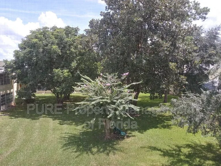 549 Fairways Dr #B — Photo 24