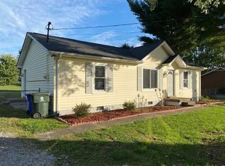 421 Barksdale Dr, White House, TN 37188
