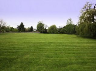 2420 Landwehr Rd, Northbrook, IL 60062