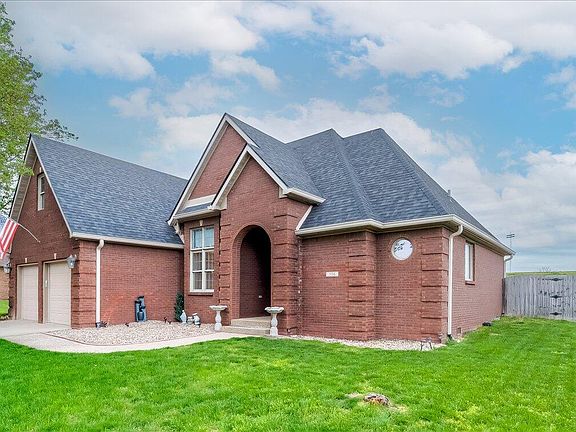 2nd image of 306 Savanna Dr