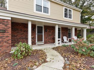 13605 W Wilbur Dr, New Berlin, WI 53151
