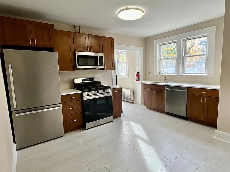 1100 Prospect St #1 — Photo 2