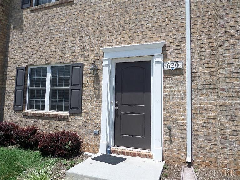 1st image of 620 Capstone Dr
