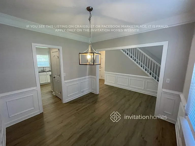 527 Clearwater Dr NW — Photo 3