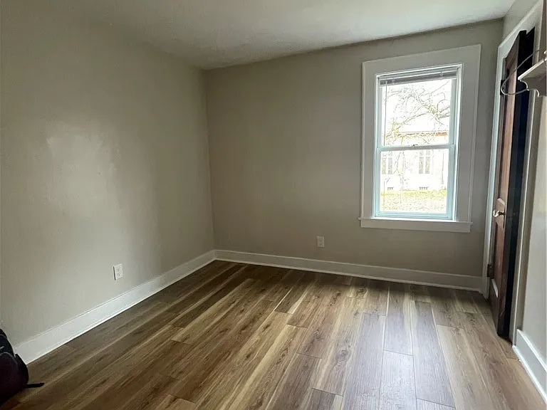 60 Oswego St — Photo 12
