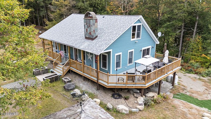 3rd image of 626 Garfield Road