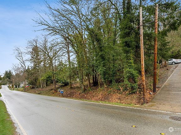 2nd image of 1336 Corbet Drive